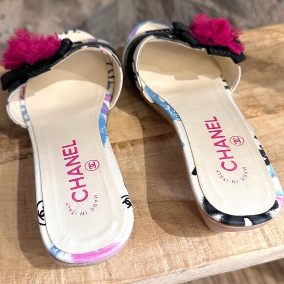 Chanel Vintage Graffiti Flower Accent Slip-on Wooden Sandals - Picture 6 of 11